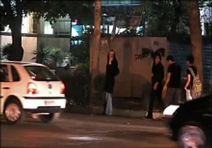 افزایش زنان خیابانی ریشه در خانواده های آشفته و نابسامان دارد