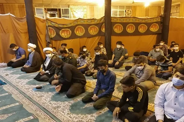 نشست صمیمی مسئول نمایندگی ولی فقیه در سپاه فجر در پایگاه‌های مقاومت ناحیه ثارالله (ع) شهرستان شیراز