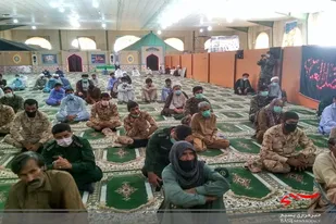 شهدا در آن هشت سال برای دفاع از کشور و اسلام، جان خود را از دست دادند