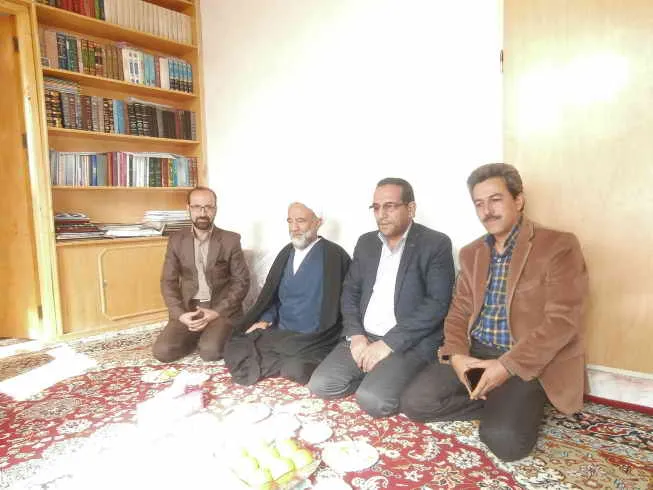 کار فرهنگ بسیار مقدس و برای جامعه سرنوشت ساز است