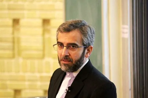 باید کیفرخواستی علیه برایان هوک از سوی دادستانی صادر شود