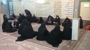 تهیه و توزیع ۵۵ پرس غذای گرم و گردهمایی حلقه های صالحین بسیج خواهران شاهرود+ تصاویر