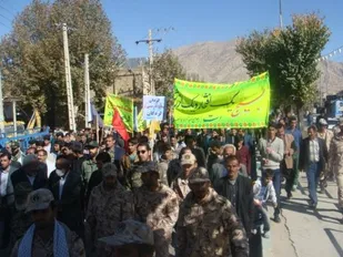 تجمع بزرگ مدافعان حرم در لردگان