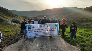برگزاری همایش بزرگ پیاده روی خانواده به مناسبت سالگرد شهادت سردار سلیمانی در دهدشت