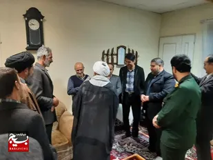 تجلیل بسیجیان و امام جمعه سلفچگان از خانواده شهید علیمحمدی
