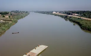 معاون وزیر نیرو: اجرای طرح آبرسانی فدک خوزستان تسریع شود