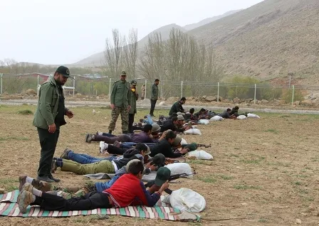 اردوی آمادگی دفاعی دانش آموزان در کیار
