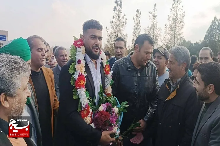  استقبال از قهرمان کشوری کشتی پهلوانی در تایباد