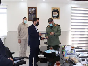 انعقاد تفاهم نامه همکاری بین صندوق بیمه اجتماعی و سپاه فتح استان/ تمامي بسيجيان تحت پوشش صندوق بيمه روستاييان و عشاير قرار مي گيرند