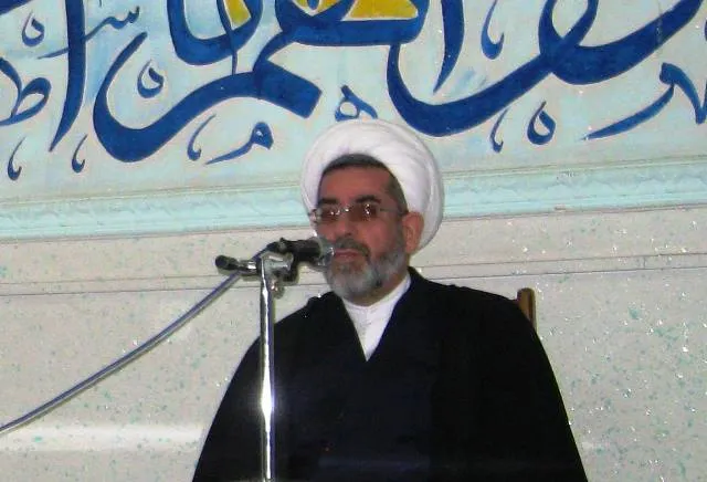 امروز برخی از جامعه مدنی و مردم‎سالاری دم می‌زنند اما دنبال جامعه لیبرال هستند