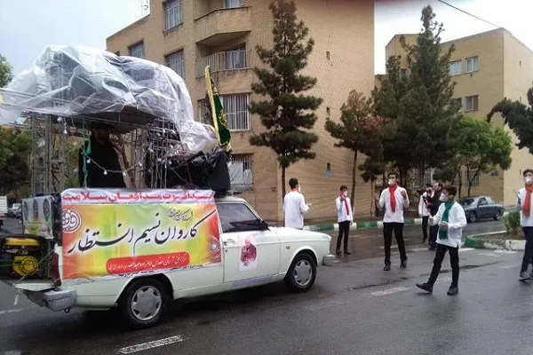 اجرای سرود در میادین اصلی شهر‌های استان فارس/ توزیع ۵۰۰ پرس غذای گرم در نیمه شعبان در شیراز