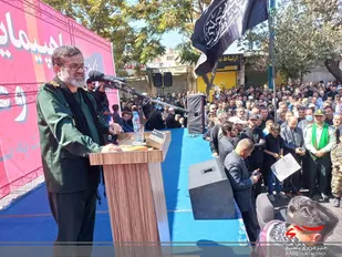 انگشت فرزندان مقتدر نیروهای مسلح، بر روی ماشه، بدون ترس، دشمن را نشانه گرفته است

&nbsp;
