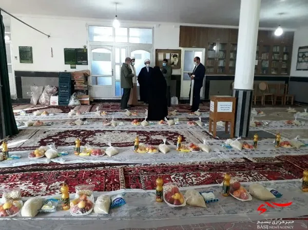 رزمایش بانوان بسیجی ورزقان با 200 بسته معیشتی یلدایی