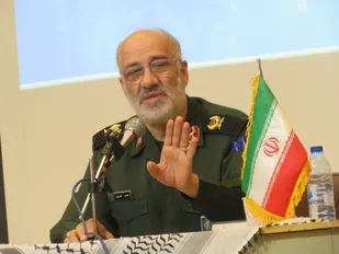 ملت ایران همواره با حضور در صحنه، به دشمن تودهنی محکمی زده&zwnj;اند