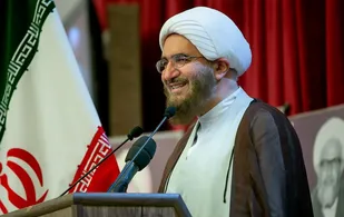 شهید اشرفی اصفهانی پرچمدار انقلاب اسلامی در کرمانشاه بود