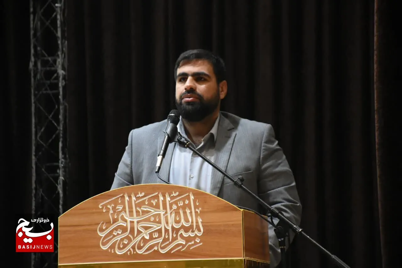 بسیج دانش آموزی نیروی ویژه انقلاب در مدارس است