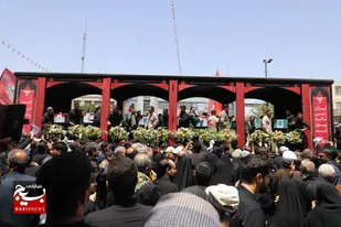تشییع باشکوه پیکر ۱۵ شهید جنایات رژیم صهیونیستی در مشهد مقدس