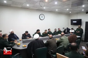 بازدید ۶ ساعته فرمانده سپاه قم از ۲ حوزه مقاومت بسیج در قم