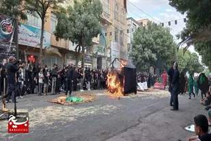 مراسم نمادین آتش زدن خیمه&zwnj;ها در شهر همدان