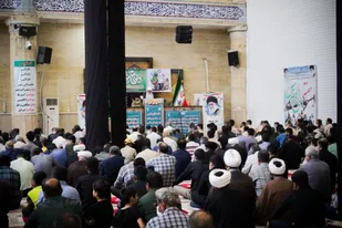 حضور پاسداران و بسیجیان شهر کنگان در نماز جمعه شهر کنگان