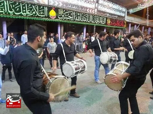 آئین مراسم دمام زنی توسط هیات های مذهبی شهرستان گناباد+فیلم