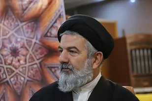 باید همه افراد به ویژه مسئولان برای رفع بدحجابی تلاش کنند