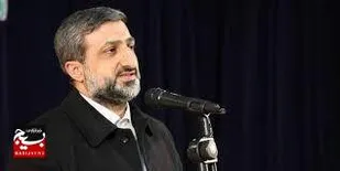 آیت&zwnj;الله رئیسی از مسیر عزت کشور کوتاه نیامد