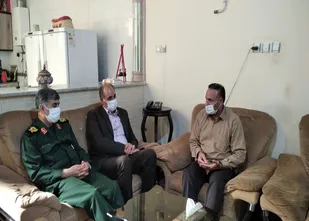 دیدارفرمانده سپاه امیرالمؤمنین (ع) به همراه جمعی از فرماندهان نظامی و انتظامی با خانواده شهدا
