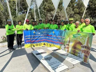 رکاب زنی ۱۳۰۰ کیلومتری به عشق امام رضا (ع) از کاشان به مقصد مشهدالرضا