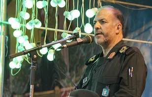 از کندن پوست سر تا خاموش کردن سیگار بر روی زبان پاسداران