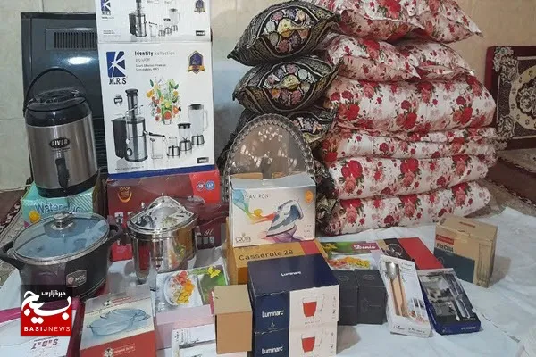 اهدای جهیزیه و سیسمونی به همت خیرین و گروه‌های جهادی روستای راهموار 