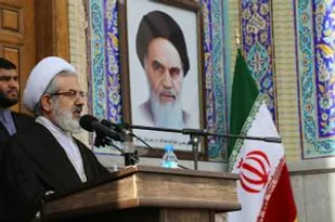 جریاناتی گستاخانه علیه اصل نظام و امام(ره) و معنویت موضع گرفته&zwnj;اند