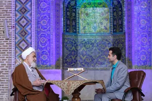 به فرموده قرآن آنهایی که مرض در عمق جانشان نفوذ کرده، برای ارتباط با دشمن عجله دارند