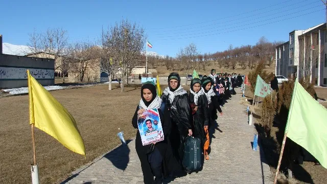 اعزام دانش آموزان فارسانی به سرزمین نور