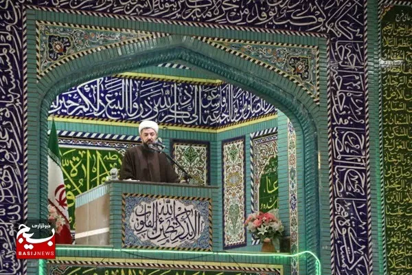 اگر مسئولین ما فرهنگ ایثار و شهادت داشته باشند بسیاری از مسائل حل می‌شود