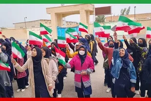 حال و هوای بهار انقلاب در مدارس دخترانه بوشهر
