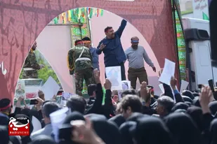 آیین تشییع و بدرقه ۱۰ شهید والامقام شهرستان خرم آباد با حضور فرمانده مرزبانی جمهوری اسلامی ایران