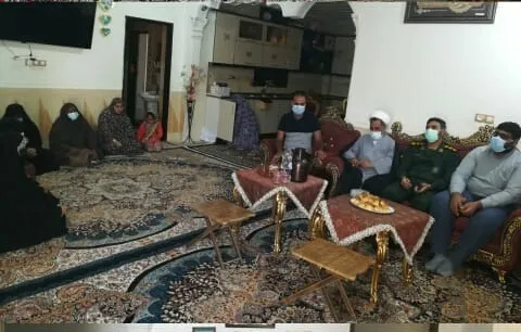 دیدار با خانواده های شهدا و ایثارگران باید به صورت مستمر انجام شود