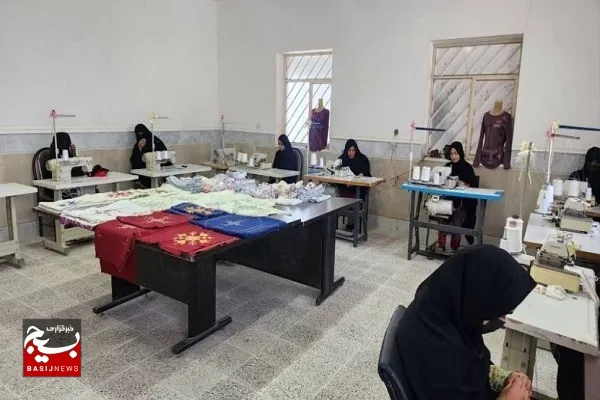 بهره برداری از نخستین کارگاه تولید پوشاک سنتی زنانه