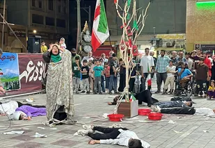 زنده نگه داشتن یاد ۱۶۸ لاله پرپر/حماسه بسیج هنرمندان خرمشهری برای شهدای میناب