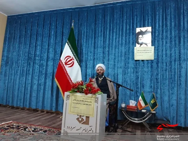 احترام به والدین از شاخصه های مهم سبک زندگی فاطمی است