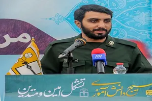 توزیع ۷ هزار بسته نوشت افزار در میان دانش آموزان نیازمند