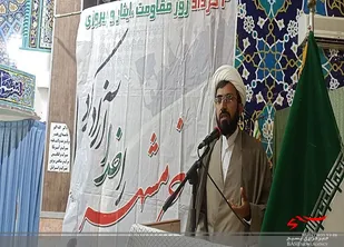 این انقلاب با خون نزدیک به ۲۳۰ هزار شهید به دست آمده یعنی برای هر صندلی مدیریتی این کشور خون ۷۲ شهید ریخته است.