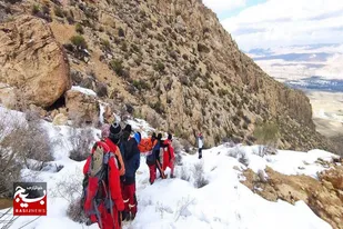 عملیات امدادگران اردبیلی برای نجات کوهنوردان گیلانی ادامه دارد
