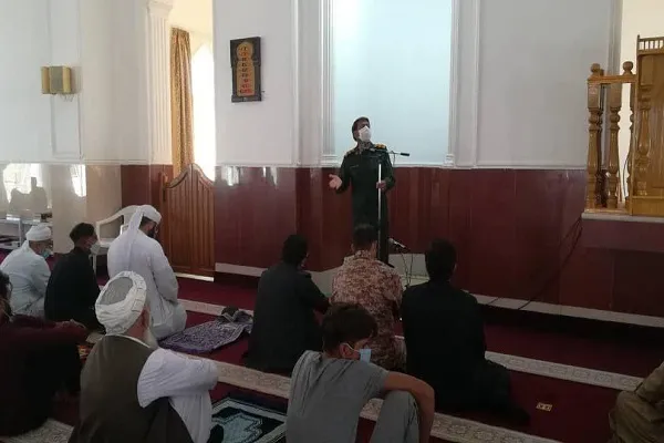 وحدت شیعه و سنی در منطقه لارستان بزرگ مثال‌زدنی و ستودنی است