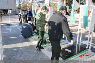 غبارروبی مزار شهدا در کاشمر