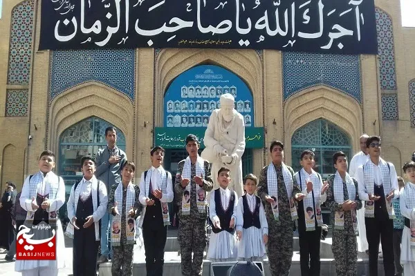 سرود حماسی با لباس و گویش سیستانی درحرم مطهر امام رضا اجرا شد