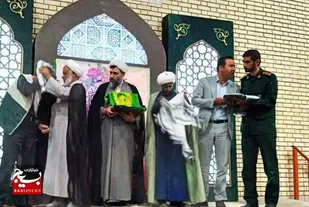 تجلیل خانواده های معظم شهدای جنگ تحمیلی سوم در وردنجان