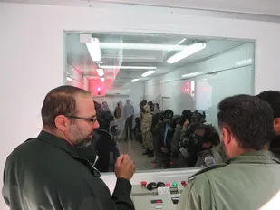 برگزاری دوره آموزشی ماسک&zwnj;گذاری برای بسیجیان گردان 156 امام حسین (ع) ملایر