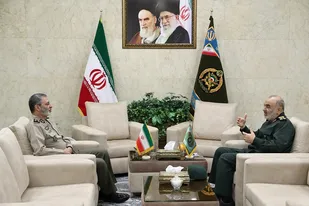 سرلشکر سلامی با فرمانده کل ارتش دیدار کرد